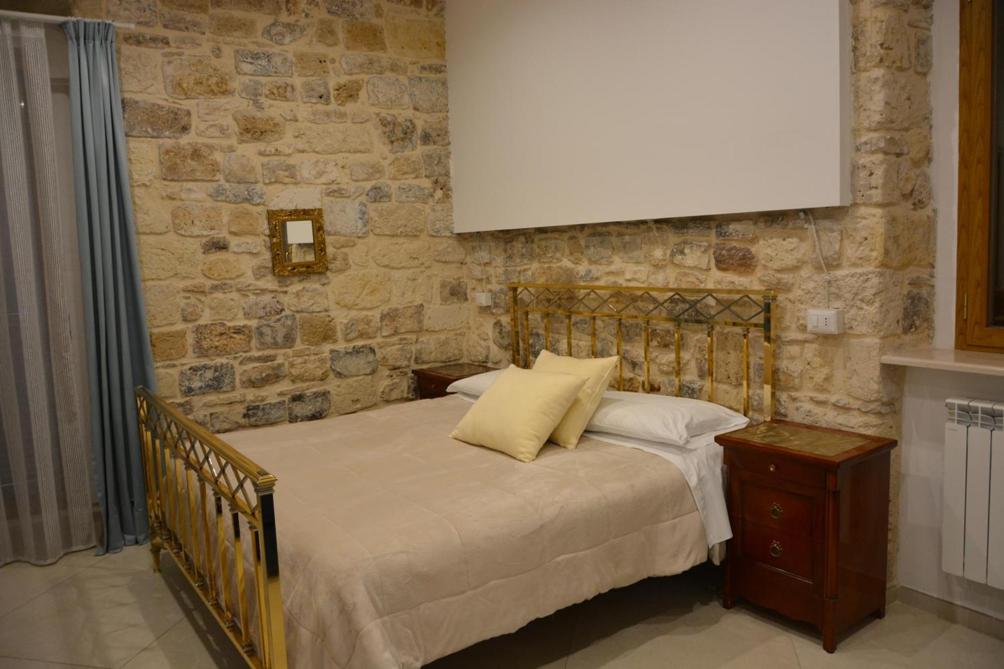 Hotel Dimora Del Carmine Bari Exterior foto